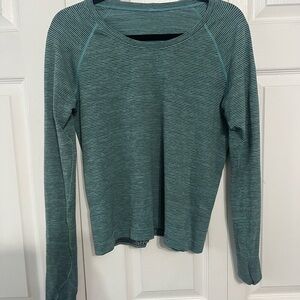 Lululemon Swiftly Tech Long Sleeve Shirt 2.0 Race Length in Tidal Teal
